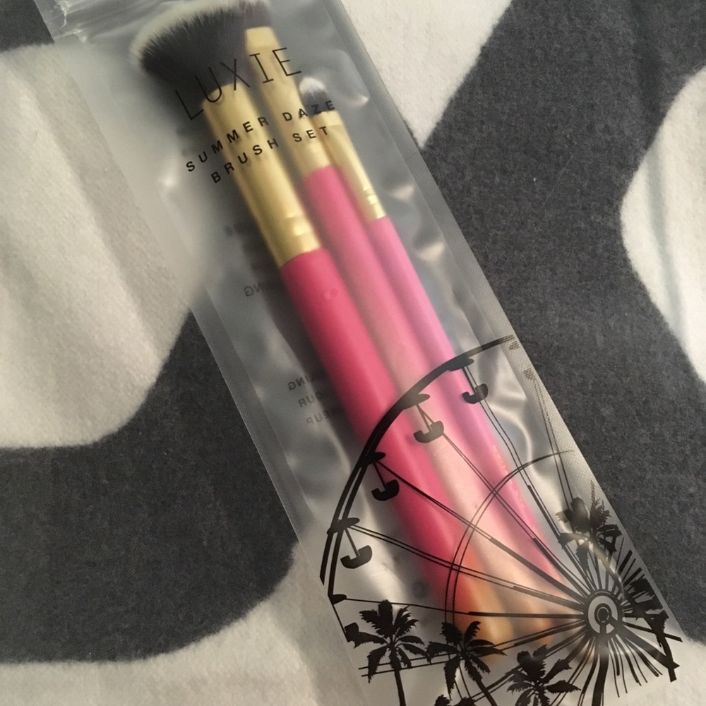 Luxie brush set BNIB